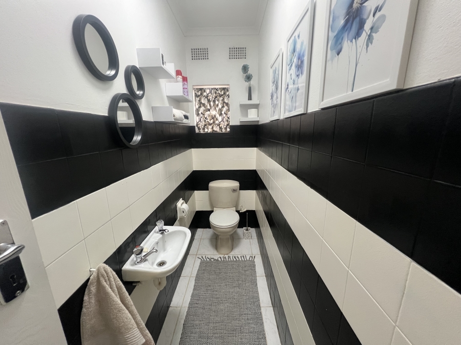 4 Bedroom Property for Sale in Vincent Eastern Cape